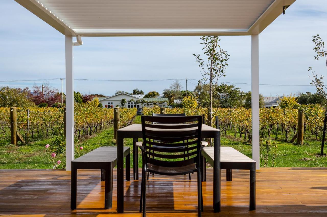 The Wine Shed Villa Martinborough Bagian luar foto
