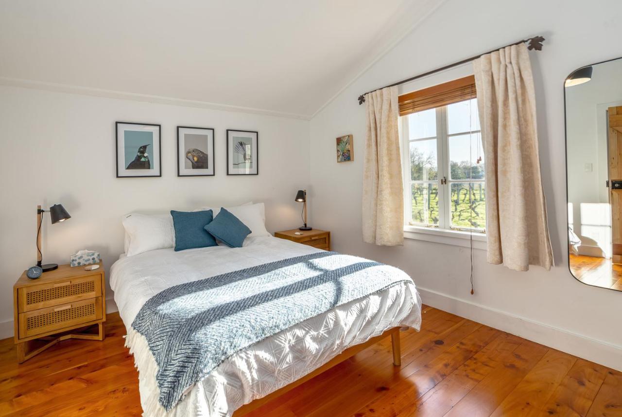 The Wine Shed Villa Martinborough Bagian luar foto
